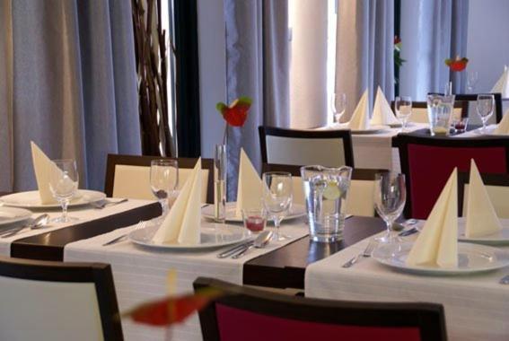 F - Team Hotel Липтовски-Градок Экстерьер фото